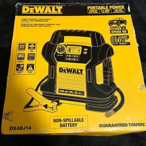 Dewalt Portable Power 1400 peak amp / Jump starter